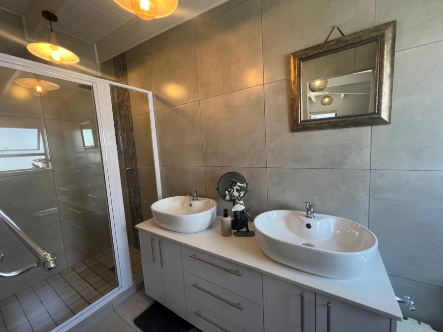 3 Bedroom Property for Sale in Jacobsbaai Western Cape